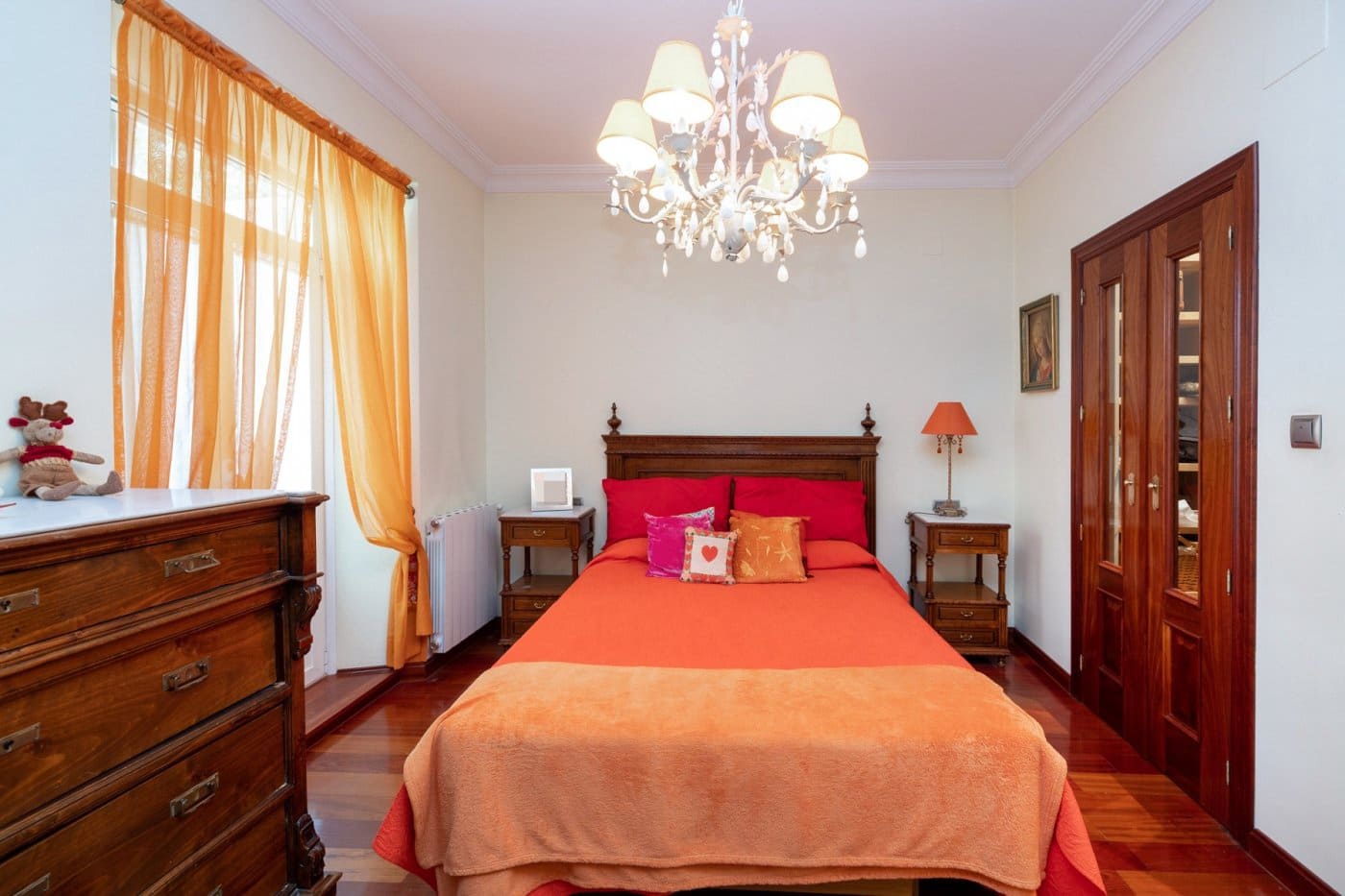 4 soveværelse Byhus til salg i Granada by med garage - € 1.180.000 (Ref: 7257692)