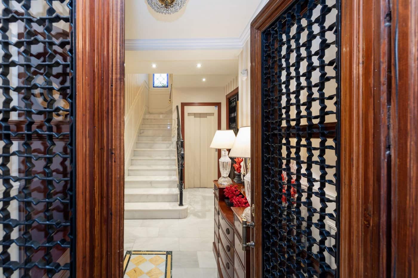 4 soveværelse Byhus til salg i Granada by med garage - € 1.180.000 (Ref: 7257692)