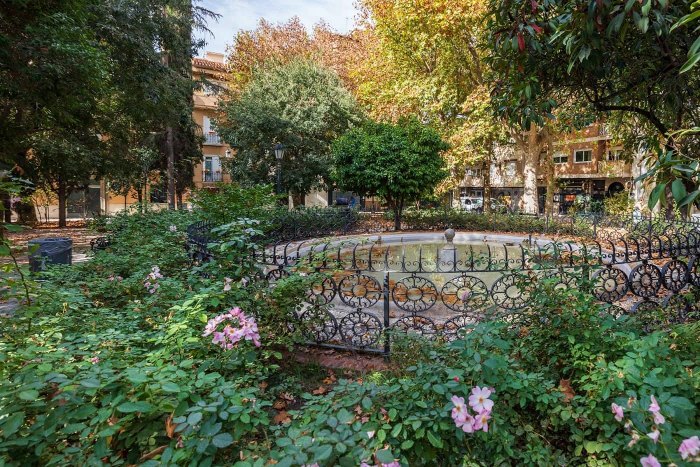 4 soveværelse Byhus til salg i Granada by med garage - € 1.180.000 (Ref: 7257692)