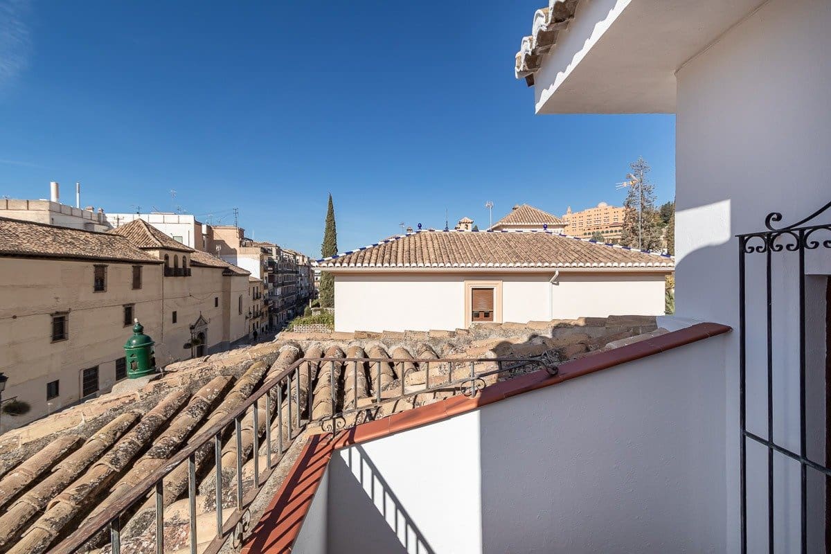 5 soverom Villa til salgs i Granada by med svømmebasseng garasje - € 1 490 000 (Ref: 7310429)