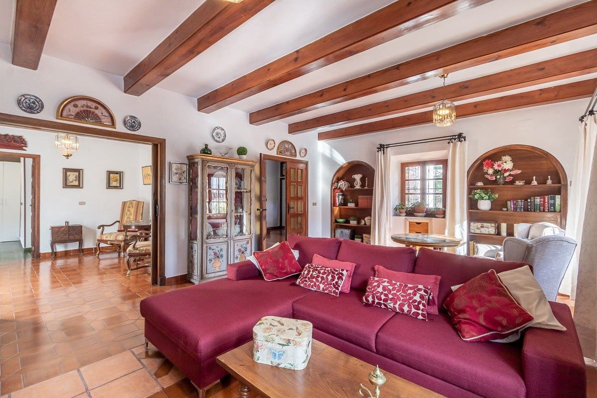 5 soverom Villa til salgs i Granada by med svømmebasseng garasje - € 1 490 000 (Ref: 7310429)