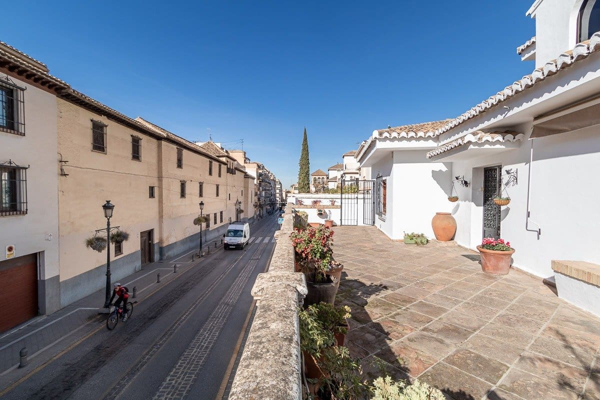 5 soverom Villa til salgs i Granada by med svømmebasseng garasje - € 1 490 000 (Ref: 7310429)