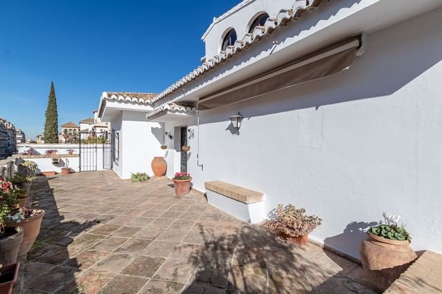 5 soverom Villa til salgs i Granada by med svømmebasseng garasje - € 1 490 000 (Ref: 7310429)