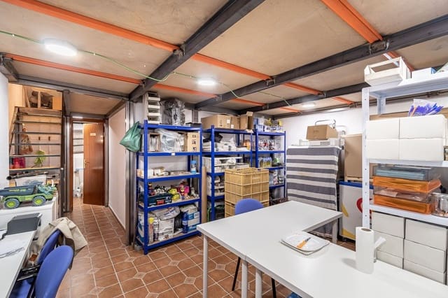 Commercieel te koop in Granada stad - € 79.000 (Ref: 7325681)