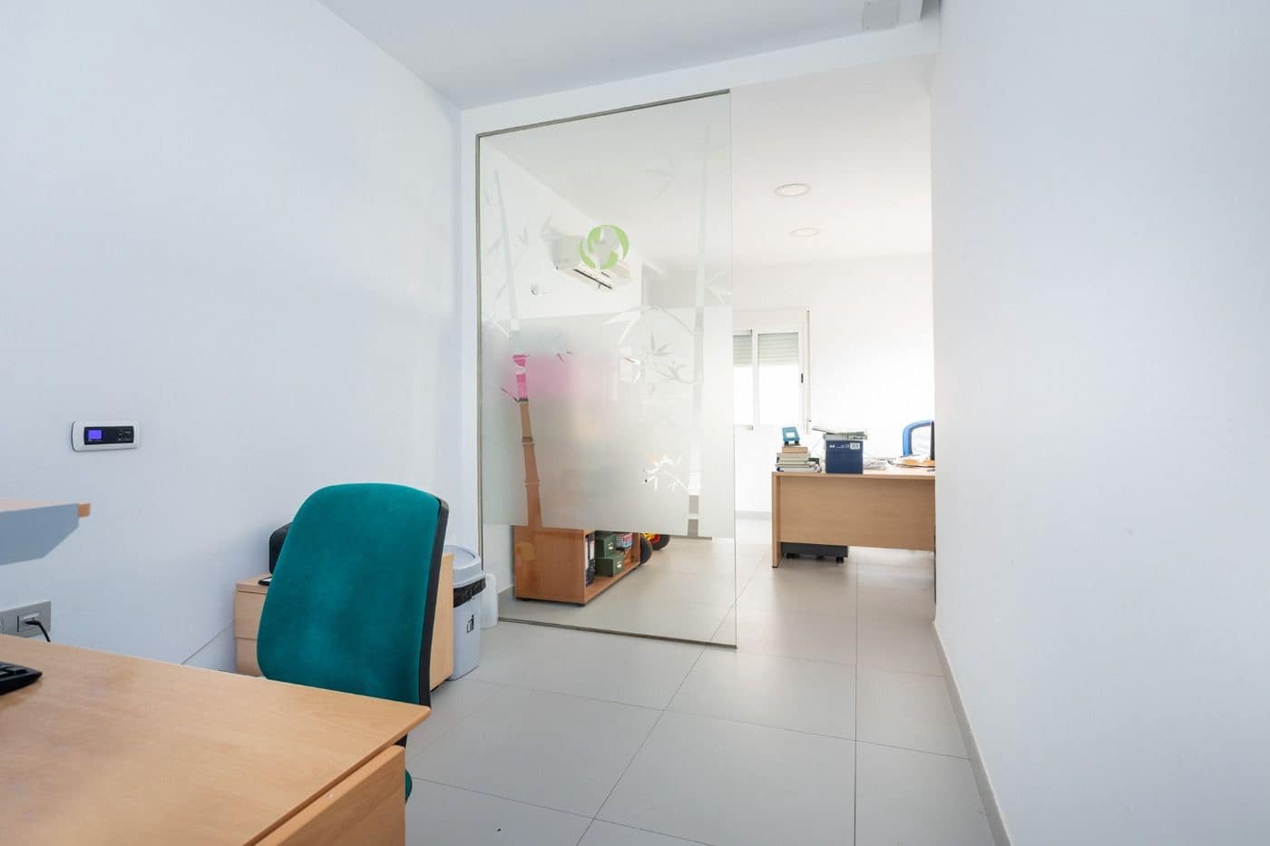 Commercial for sale in Granada city with garage - € 600,000 (Ref: 7367137)