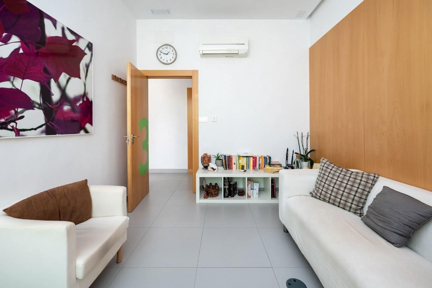 Commercial for sale in Granada city with garage - € 600,000 (Ref: 7367137)