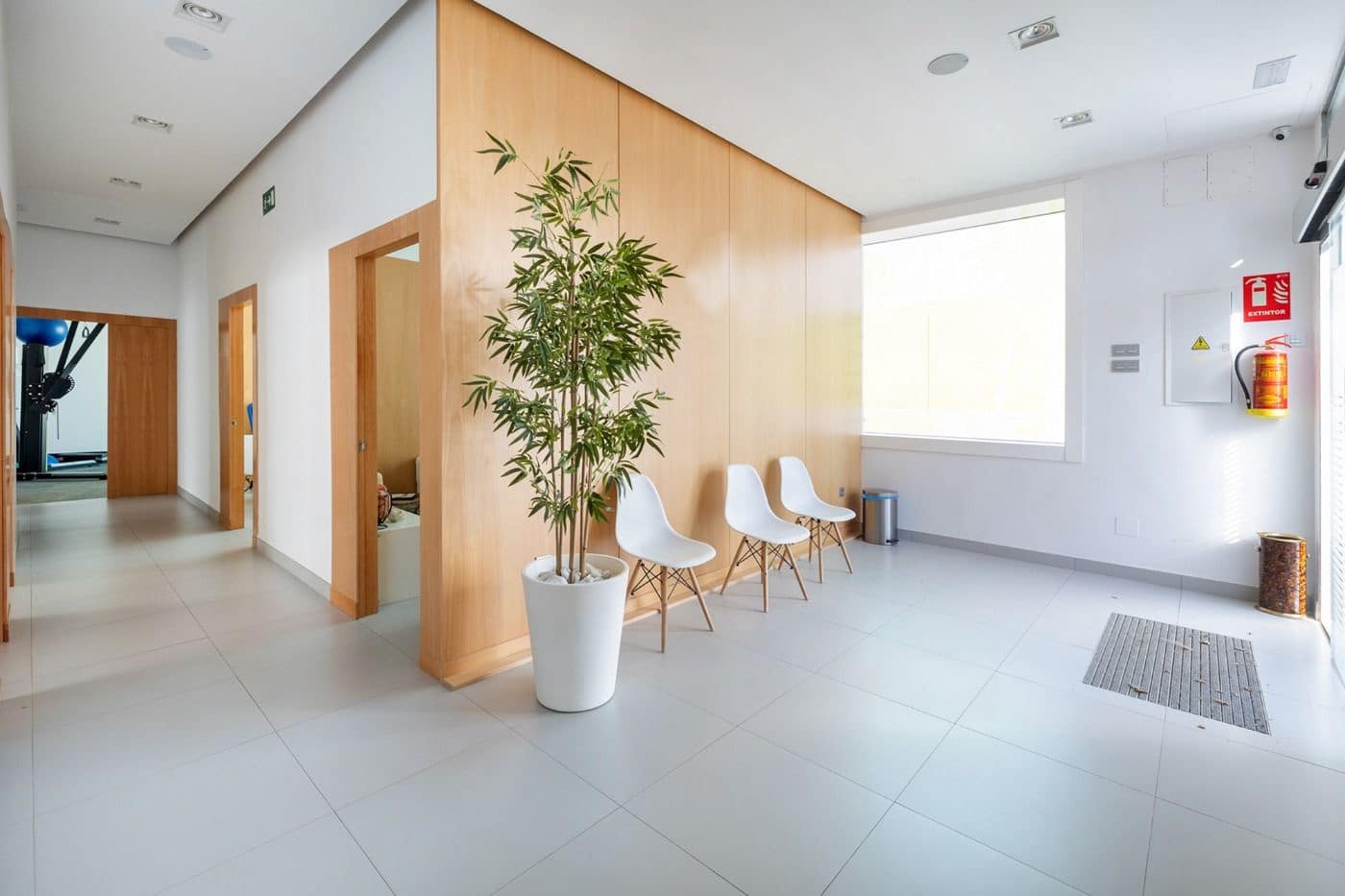 Commercial for sale in Granada city with garage - € 600,000 (Ref: 7367137)