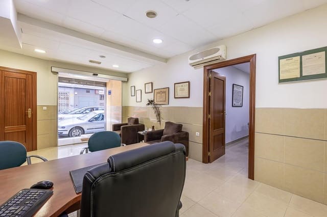 Kontor til leje i Granada by - € 700 (Ref: 7425086)