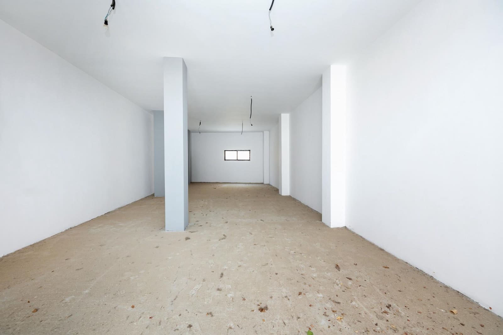 Commercial for sale in Granada city - € 143,000 (Ref: 7467341)