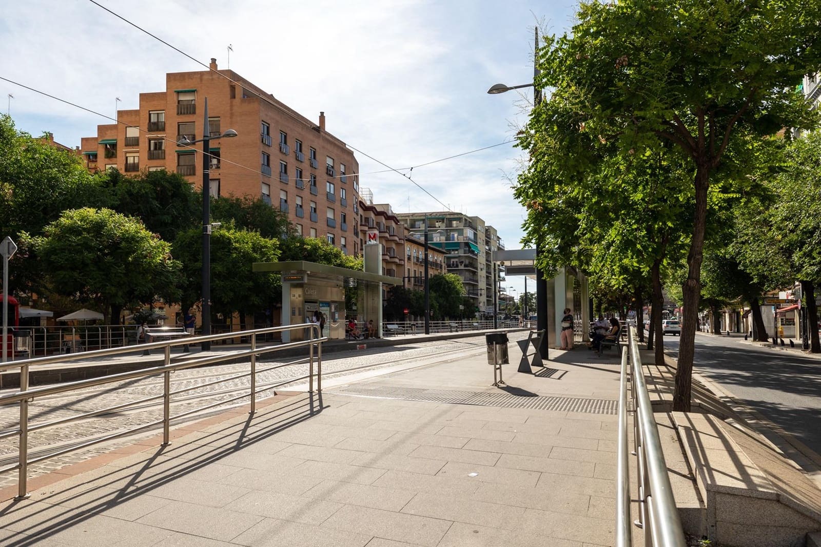 Commercial for sale in Granada city - € 143,000 (Ref: 7467341)