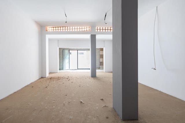 Commercieel te koop in Granada stad - € 143.000 (Ref: 7467341)