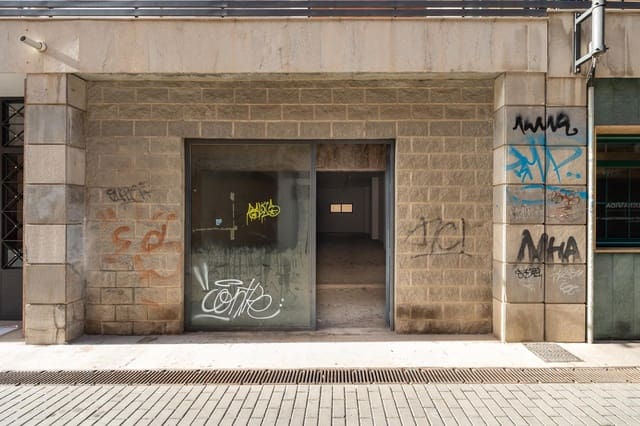 Commercieel te koop in Granada stad - € 143.000 (Ref: 7467341)
