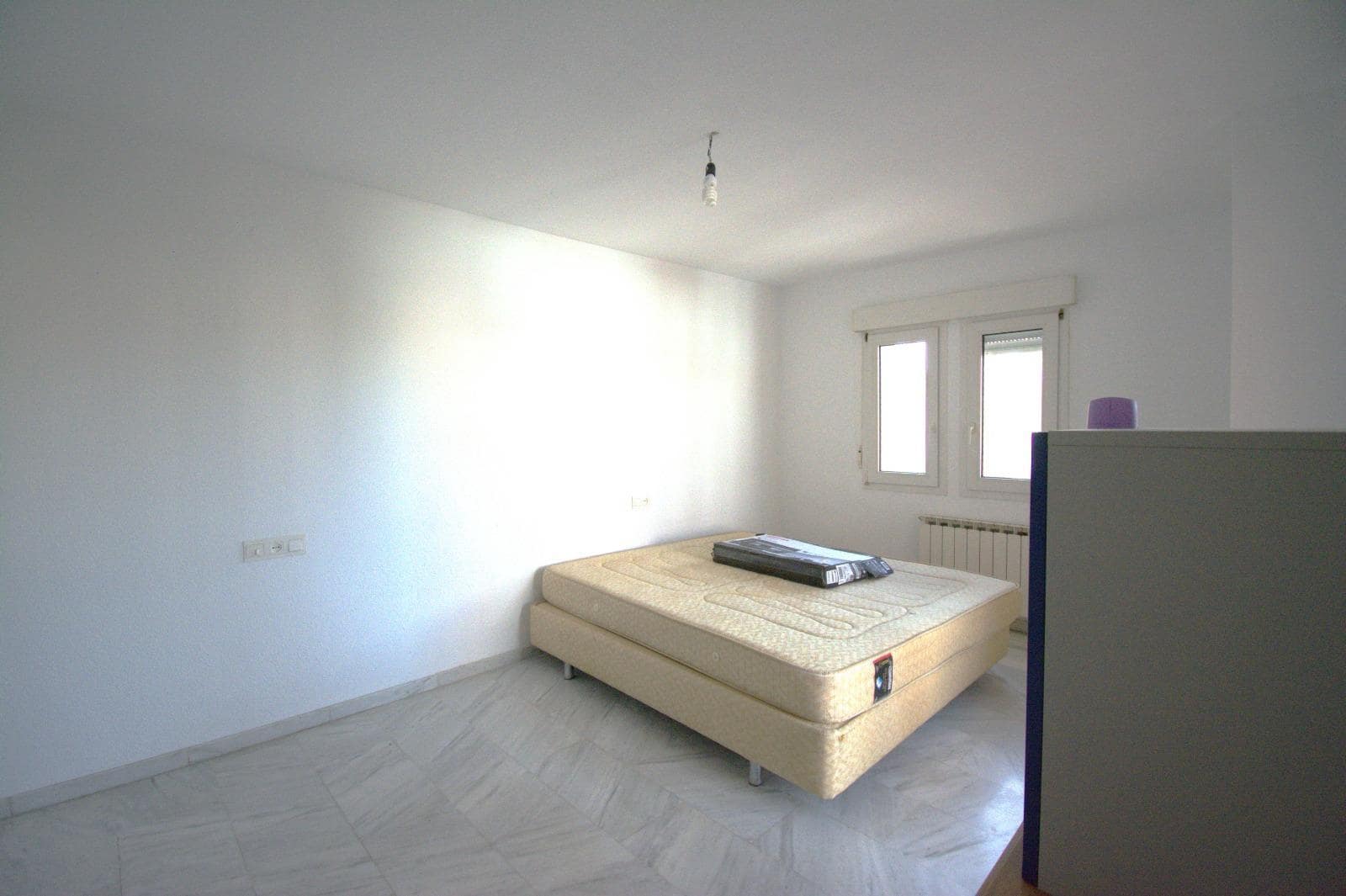 4 camera da letto Villa da affittare in Ogijares con piscina garage - 1.500 € (Rif: 7512821)