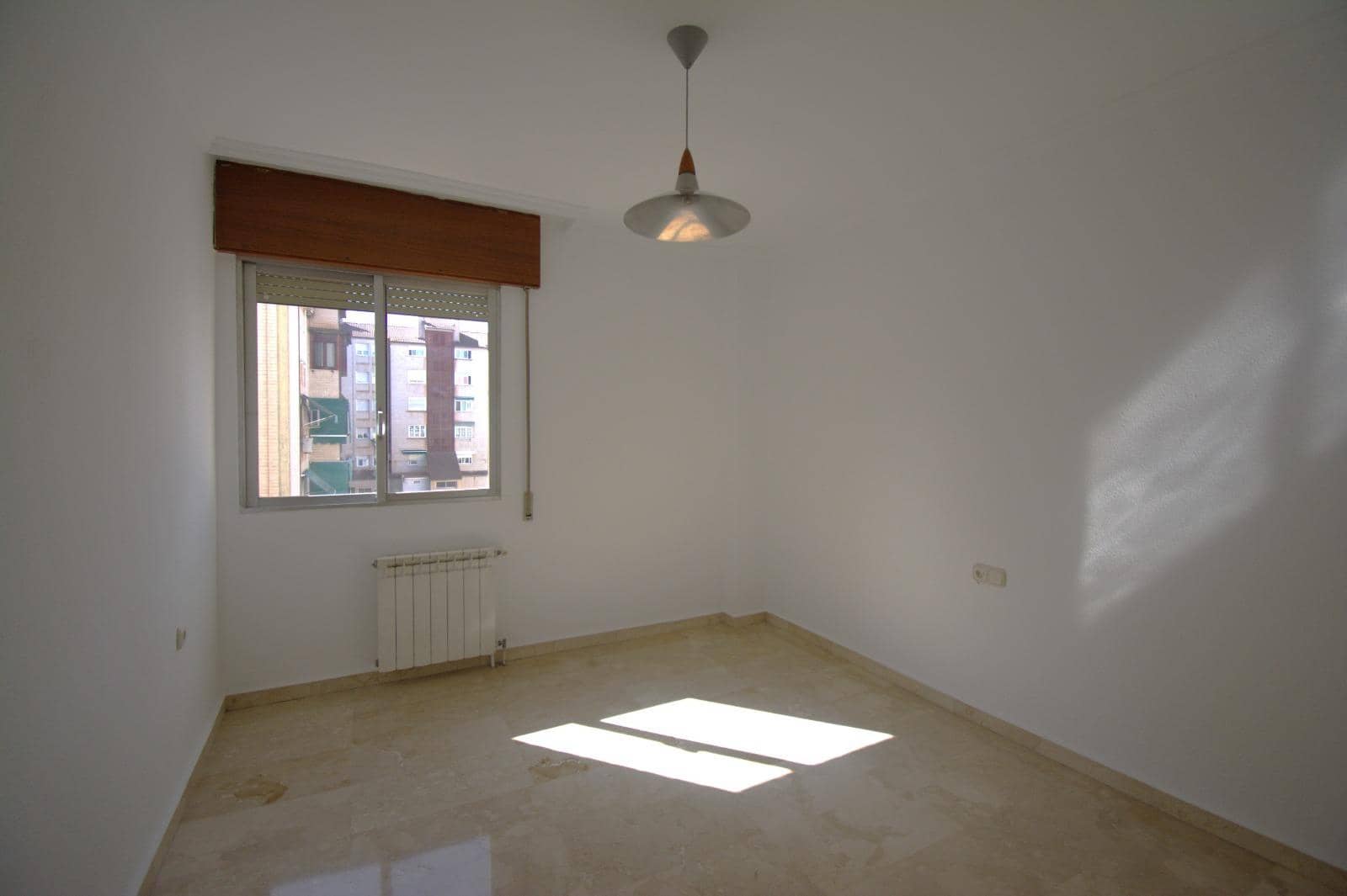 4 camera da letto Villa da affittare in Ogijares con piscina garage - 1.500 € (Rif: 7512821)