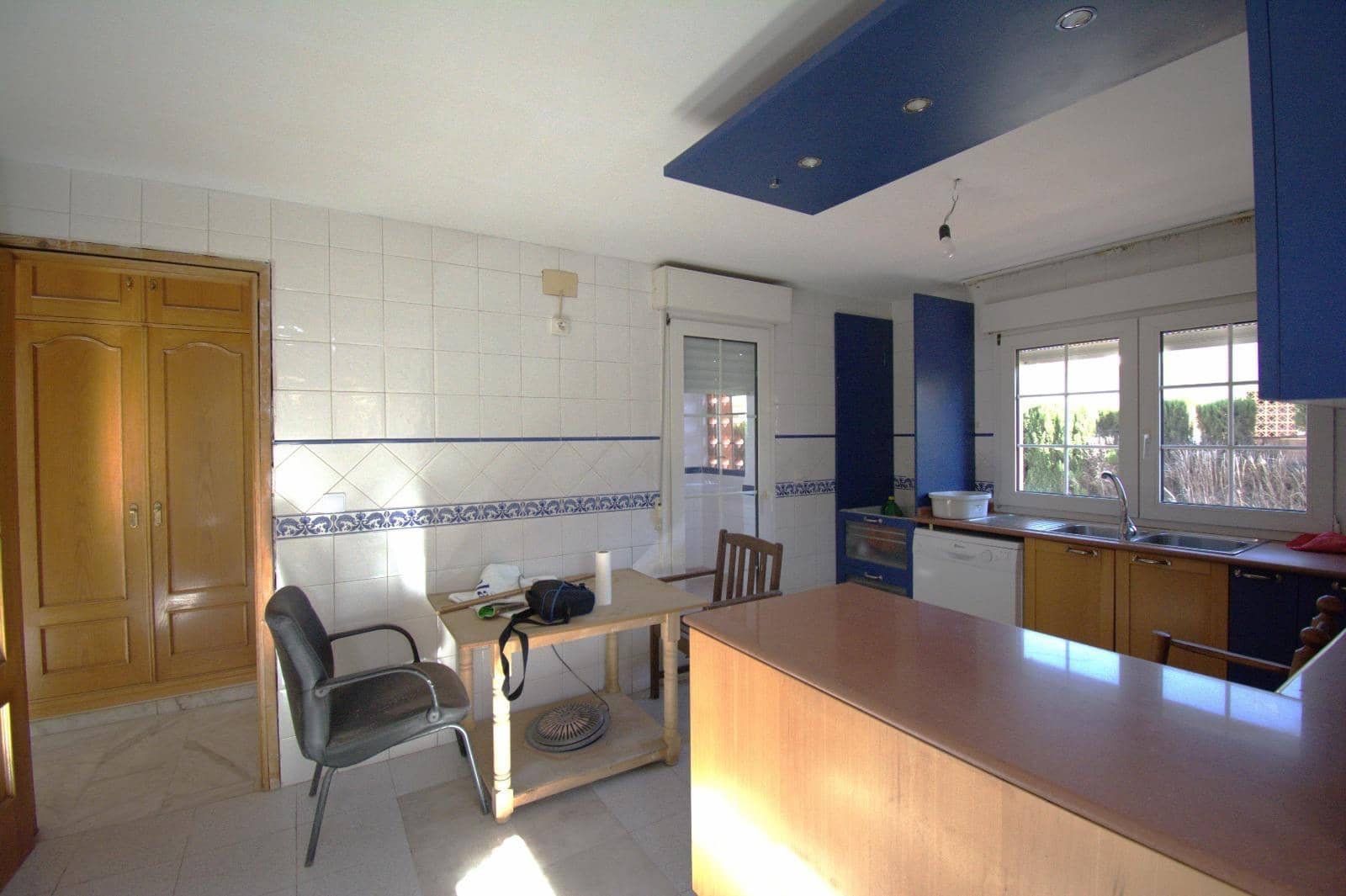 4 camera da letto Villa da affittare in Ogijares con piscina garage - 1.500 € (Rif: 7512821)