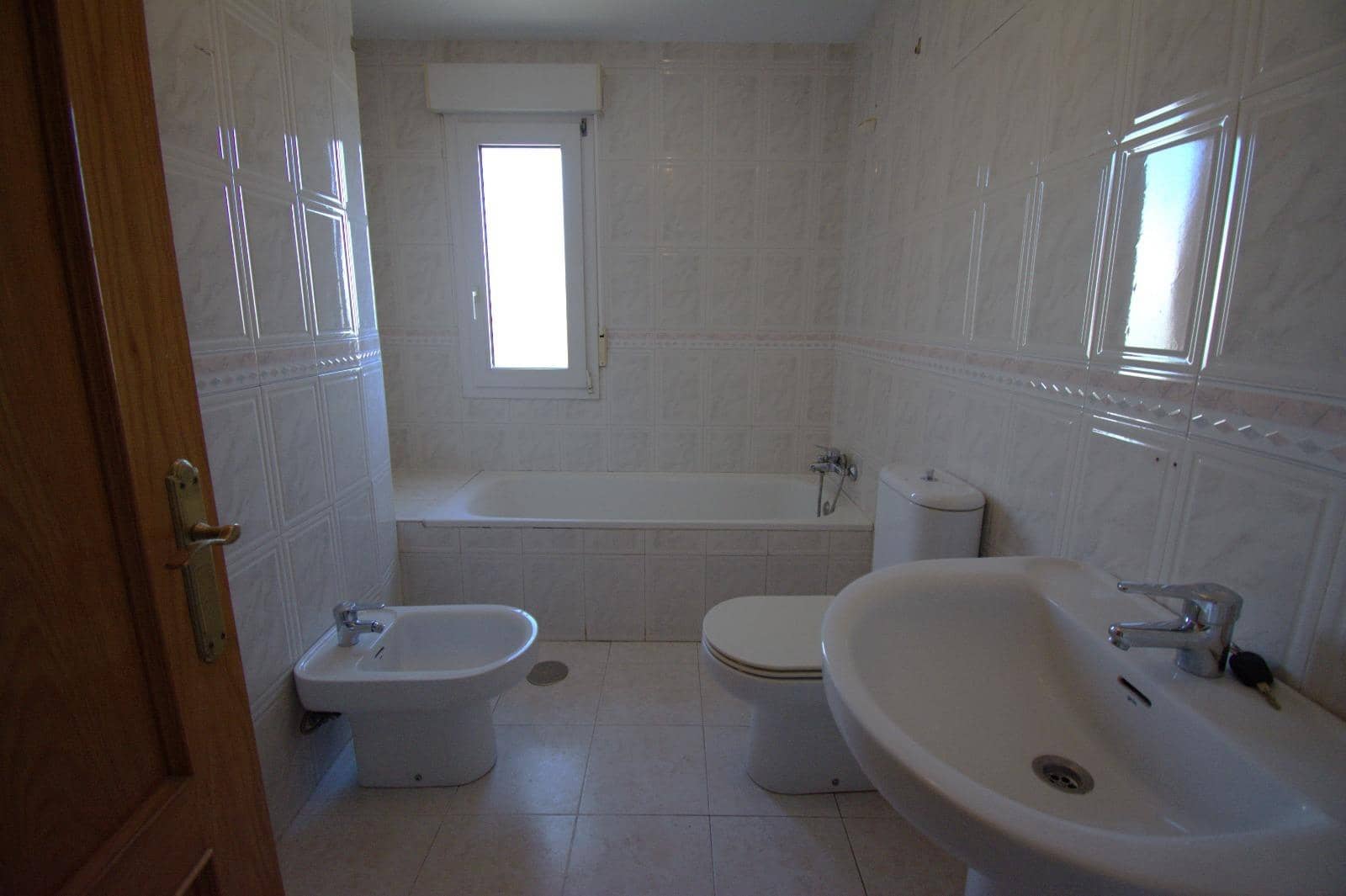 4 camera da letto Villa da affittare in Ogijares con piscina garage - 1.500 € (Rif: 7512821)