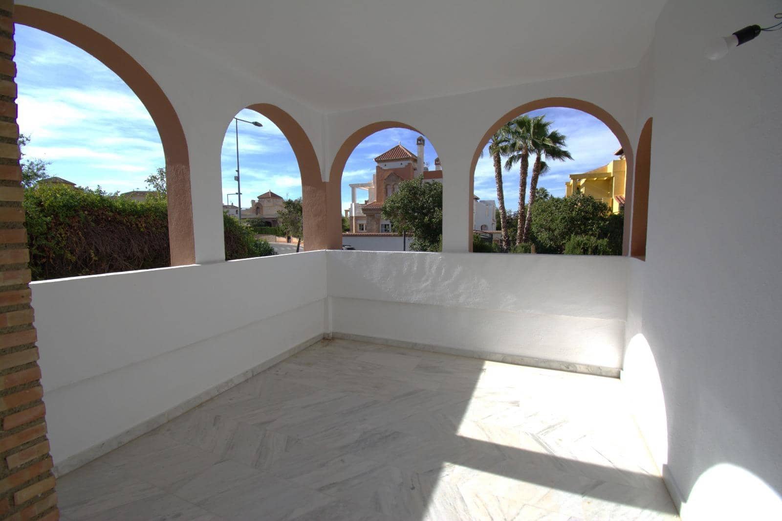4 camera da letto Villa da affittare in Ogijares con piscina garage - 1.500 € (Rif: 7512821)