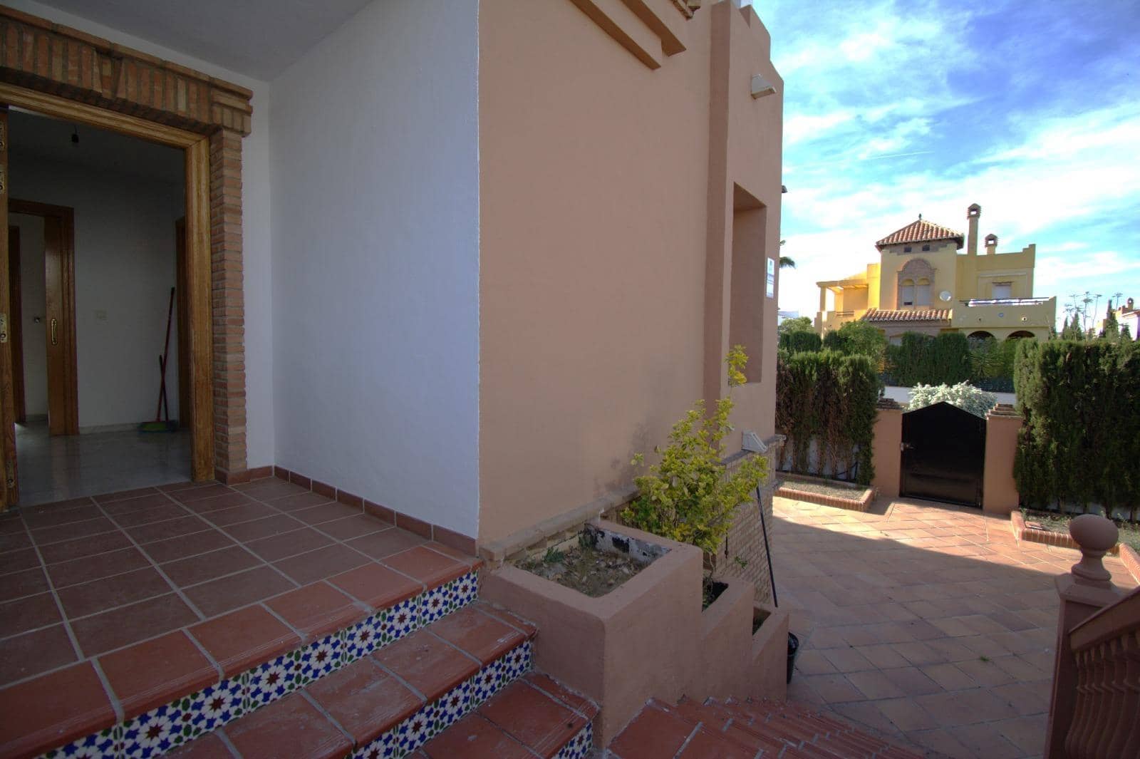 4 camera da letto Villa da affittare in Ogijares con piscina garage - 1.500 € (Rif: 7512821)