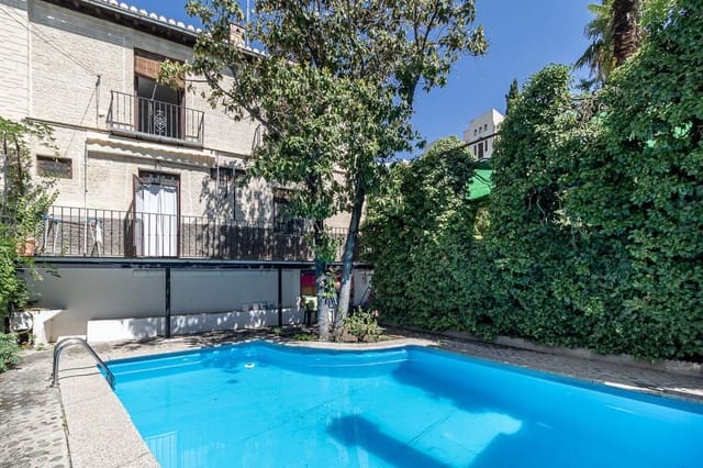 Chalet de 5 habitaciones en Granada ciudad en venta con piscina - 990.000 € (Ref: 7681911)