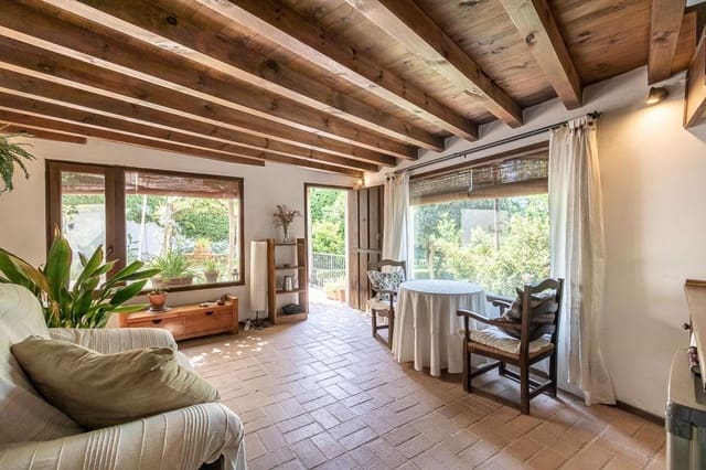5 soveværelse Villa til salg i Granada by med swimmingpool - € 895.000 (Ref: 7681911)