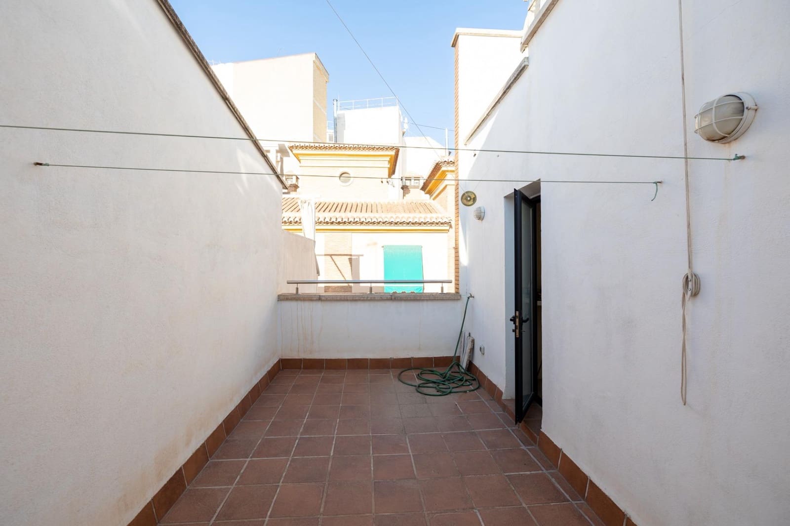 5 bedroom Townhouse for sale in Granada city with garage - € 895,000 (Ref: 7803232)