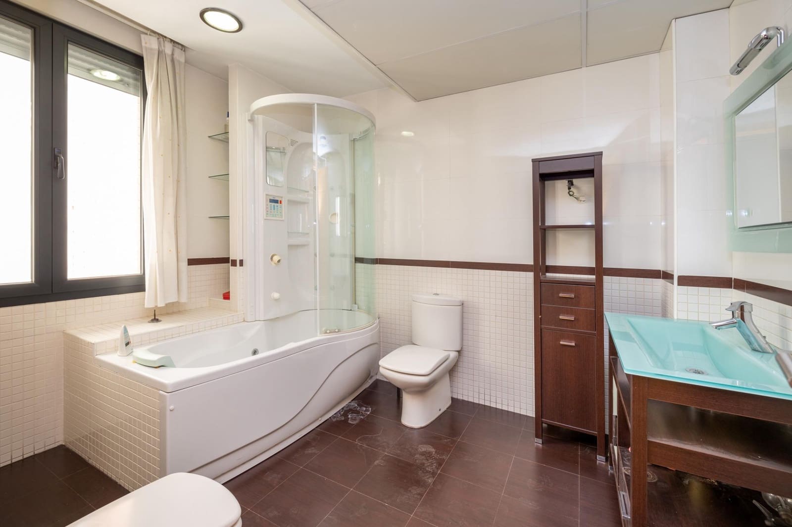 5 bedroom Townhouse for sale in Granada city with garage - € 895,000 (Ref: 7803232)