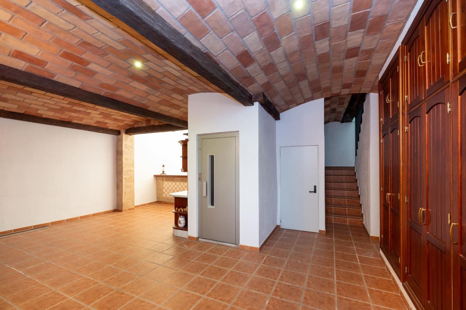5 bedroom Townhouse for sale in Granada city with garage - € 895,000 (Ref: 7803232)