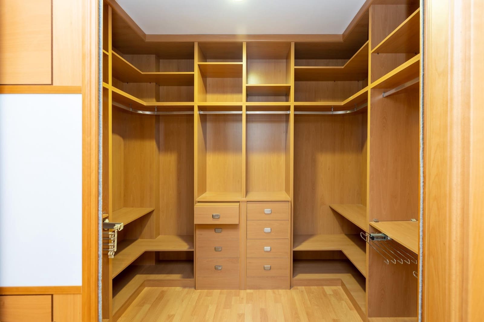 5 bedroom Townhouse for sale in Granada city with garage - € 895,000 (Ref: 7803232)