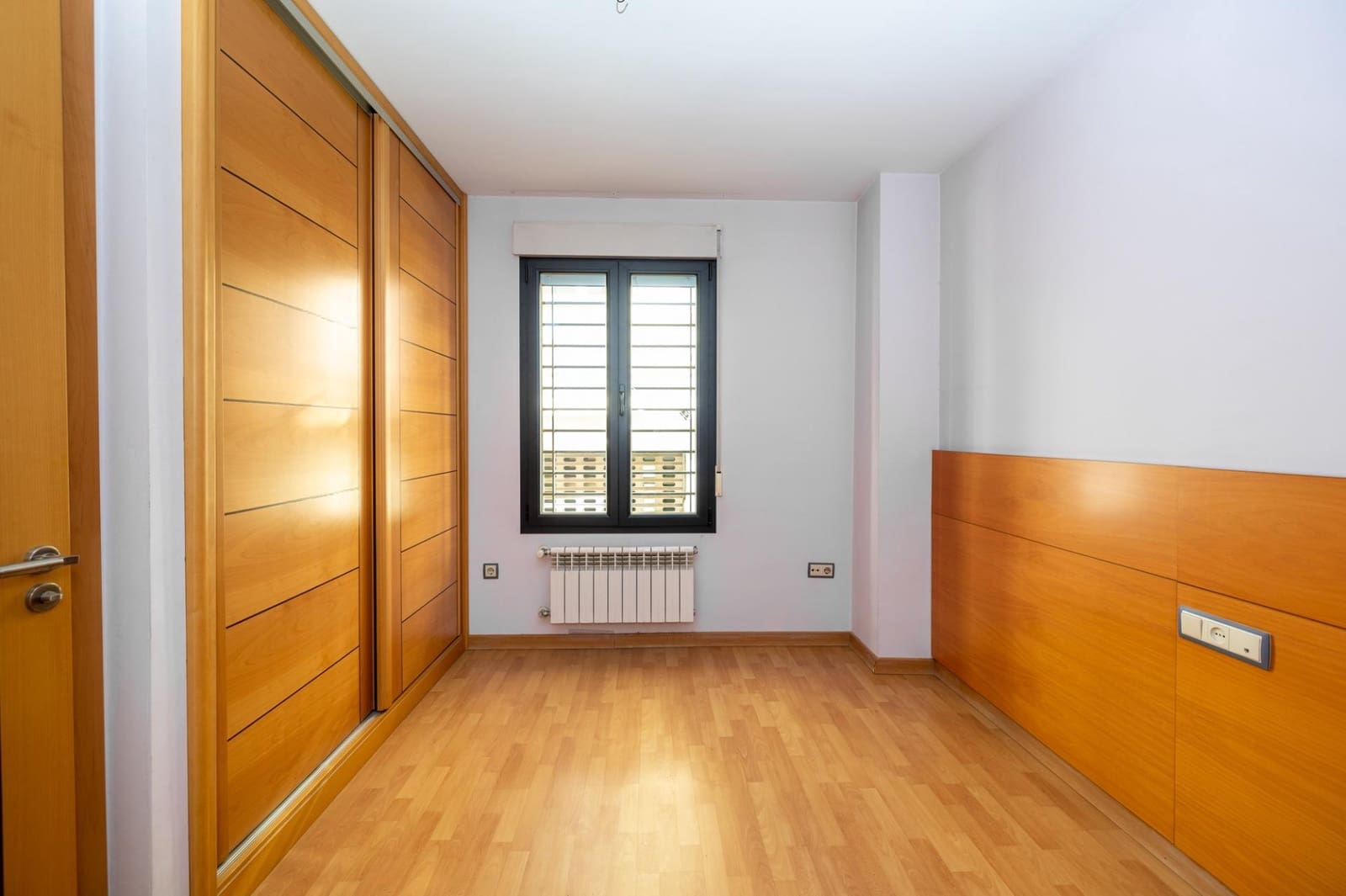 5 bedroom Townhouse for sale in Granada city with garage - € 895,000 (Ref: 7803232)