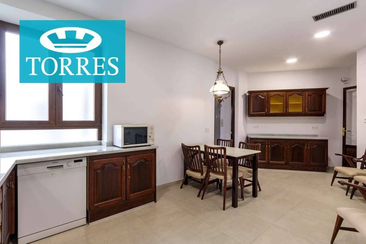 5 soveværelse Lejlighed til leje i Granada by - € 1.400 (Ref: 7884417)