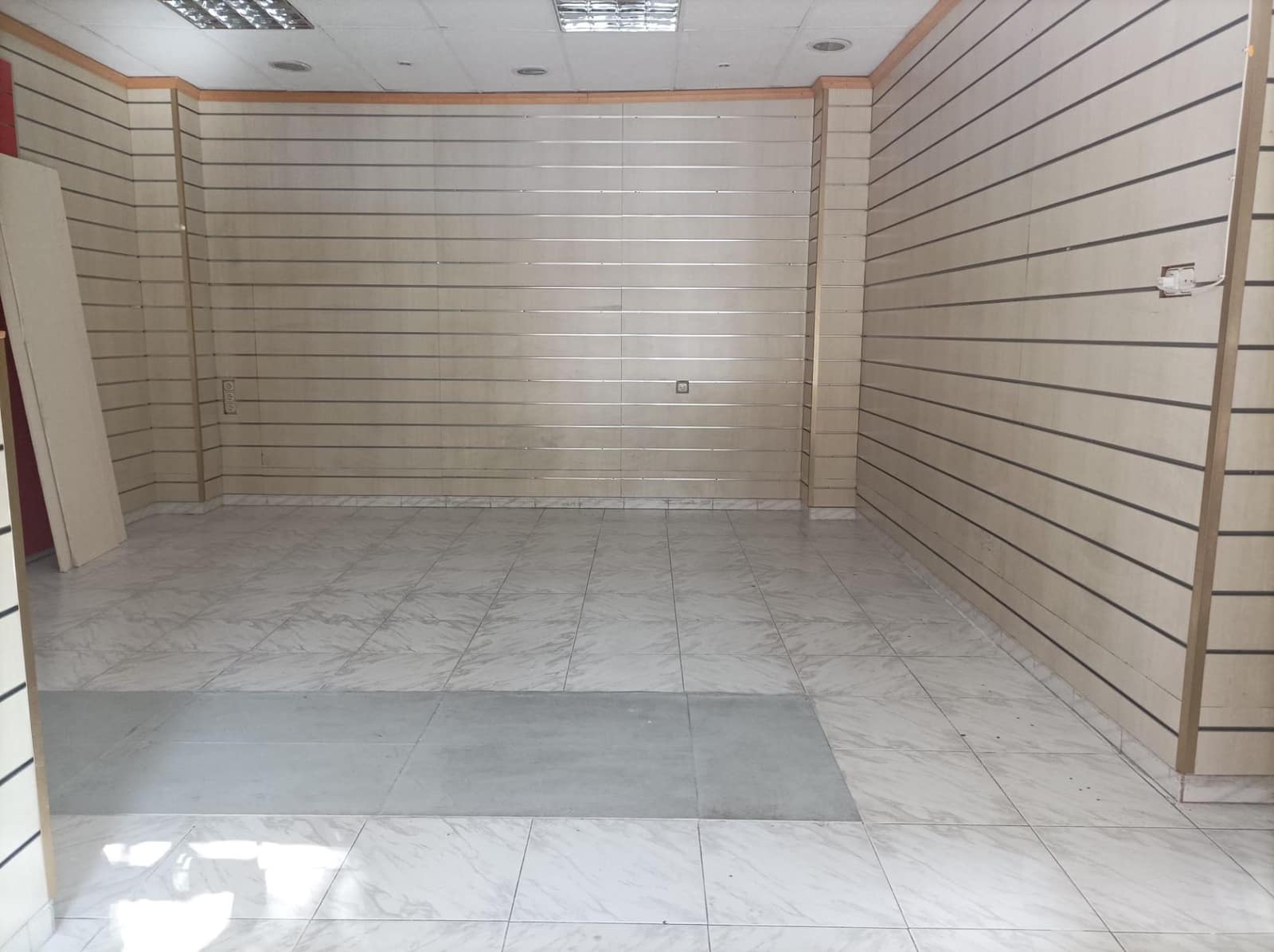 Gewerbe zu vermieten in Granada Stadt - 600 € (Ref: 7945386)