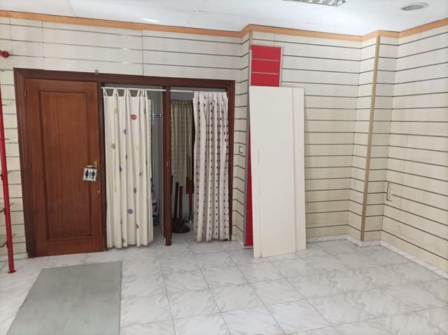 Erhverv til leje i Zaidin, Granada by - € 600 (Ref: 7945386)