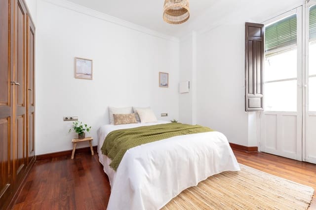 2 soveværelse Lejlighed til salg i Centro, Granada by - € 322.999 (Ref: 7980433)