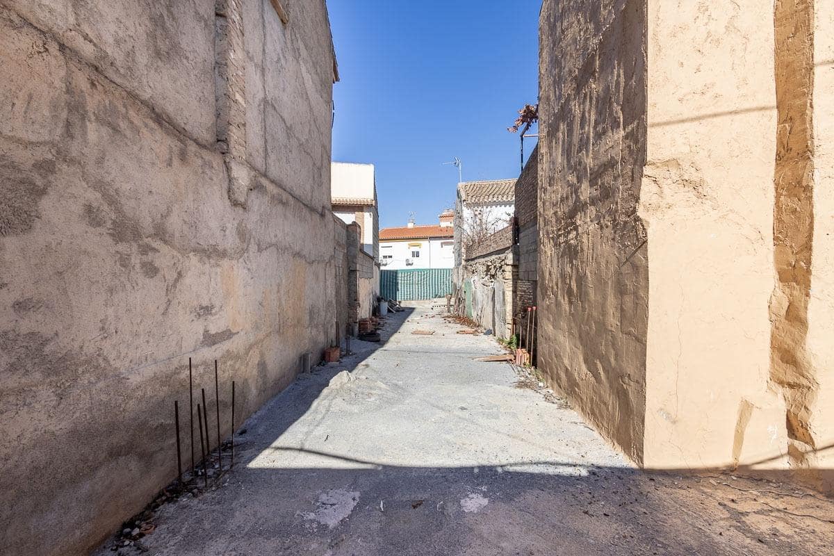 Terrain à Bâtir à vendre à Belicena - 25 000 € (Ref: 8005370)