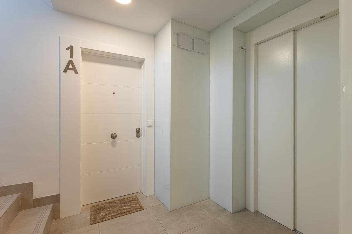 4 bedroom Flat for rent in Huetor Vega with pool garage - € 1,800 (Ref: 8032605)