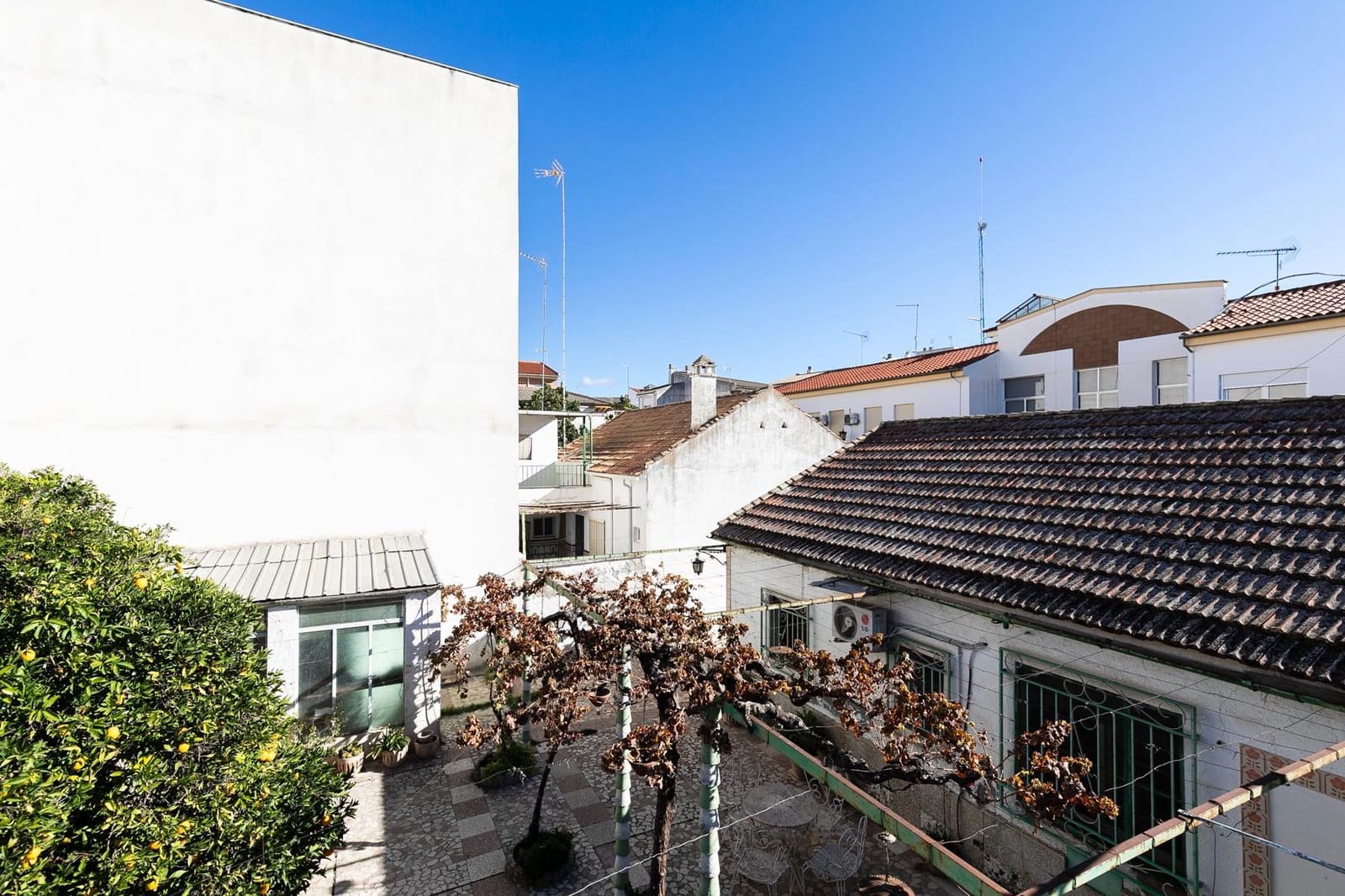 4 soveværelse Byhus til salg i Albolote med swimmingpool garage - € 300.000 (Ref: 8046273)