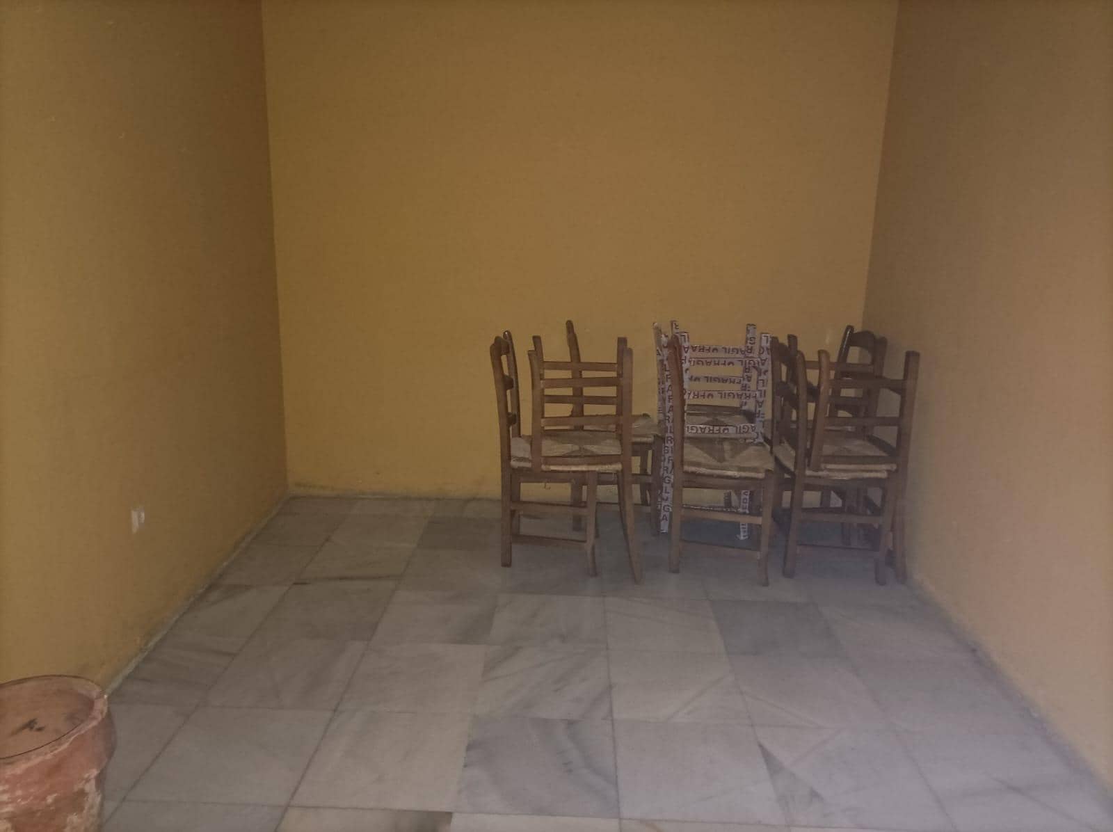 Kaupallinen vuokrattavana paikassa Granada kaupunki - 3 500 € (Ref: 8124124)