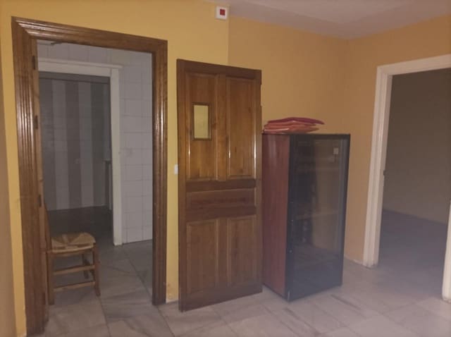 Local Comercial en Centro, Granada ciudad en alquiler - 3.500 € (Ref: 8124124)