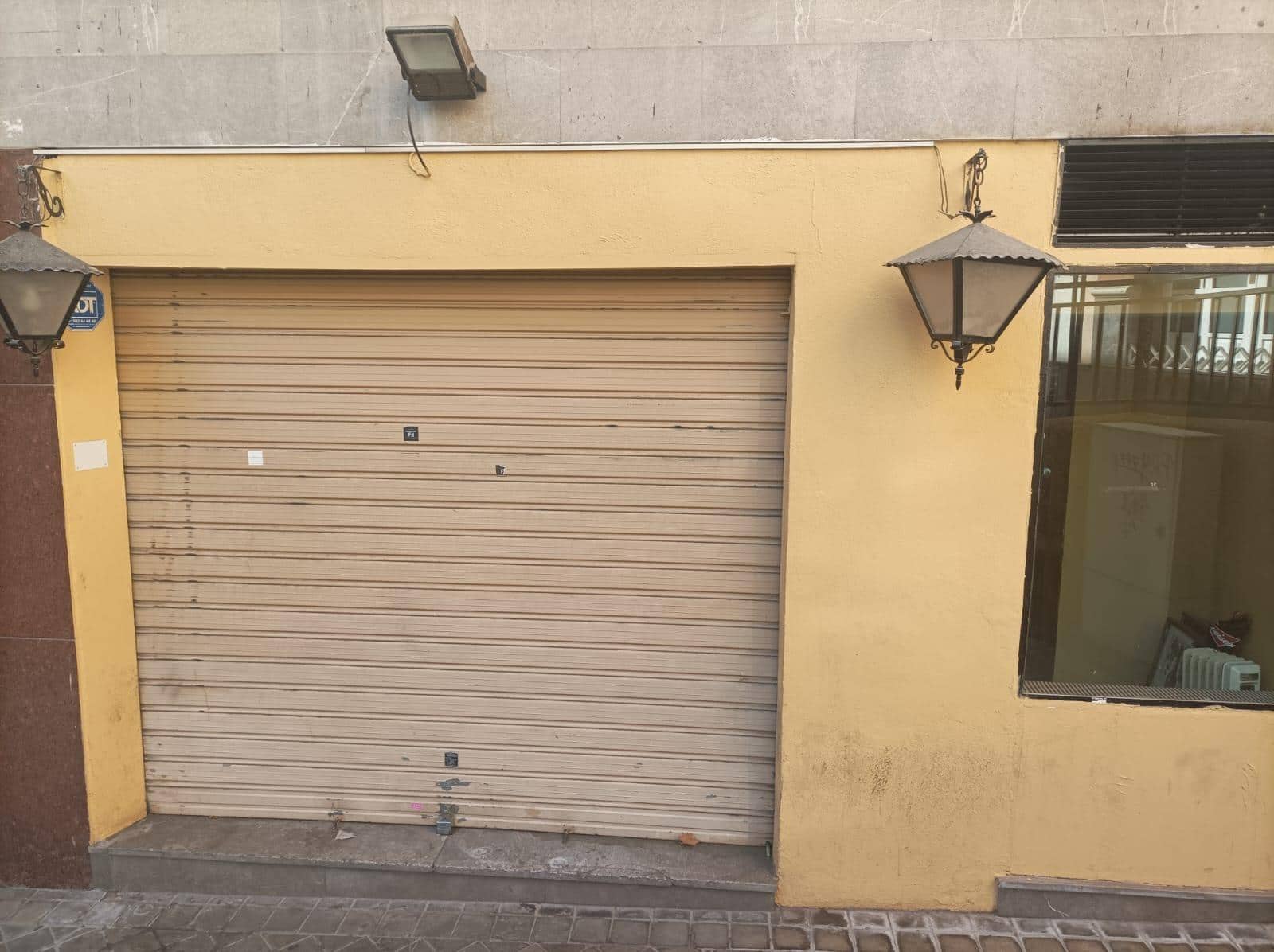 Kaupallinen vuokrattavana paikassa Granada kaupunki - 3 500 € (Ref: 8124124)