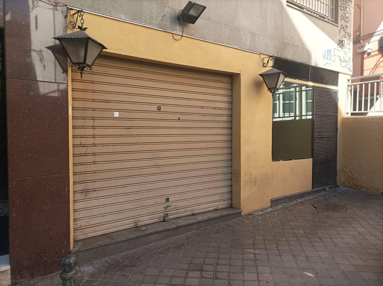 Kaupallinen vuokrattavana paikassa Granada kaupunki - 3 500 € (Ref: 8124124)