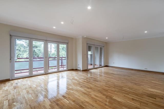 3 slaapkamer Flat te huur in Granada stad met garage - € 1.650 (Ref: 8195479)