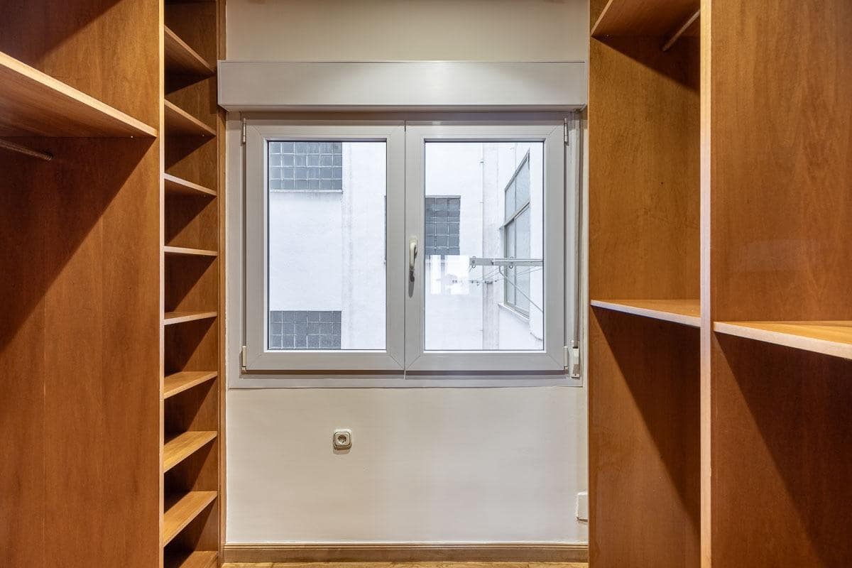 3 slaapkamer Flat te huur in Granada stad met garage - € 1.650 (Ref: 8195479)