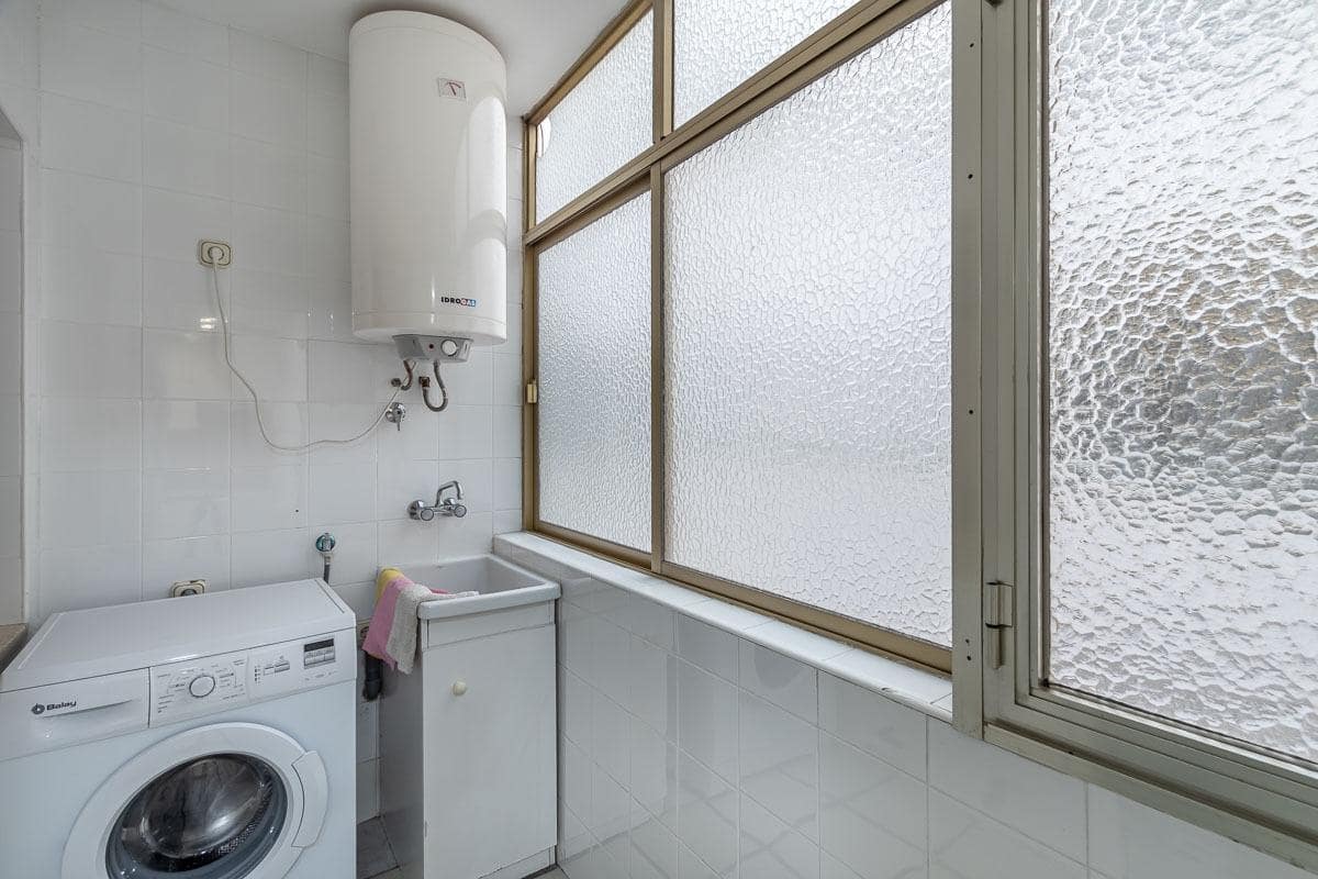 3 slaapkamer Flat te huur in Granada stad met garage - € 1.650 (Ref: 8195479)