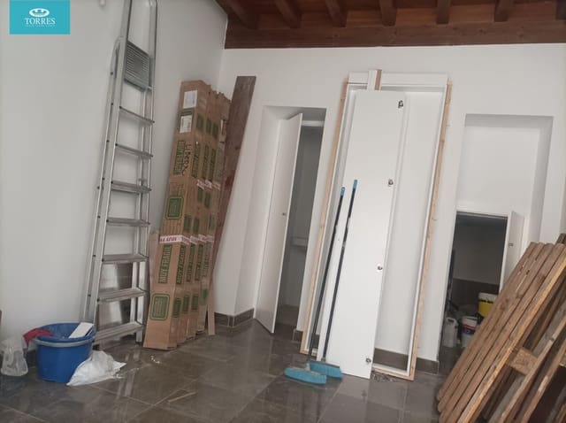 Comercial para arrendar em Granada cidade - 500 € (Ref: 8202958)