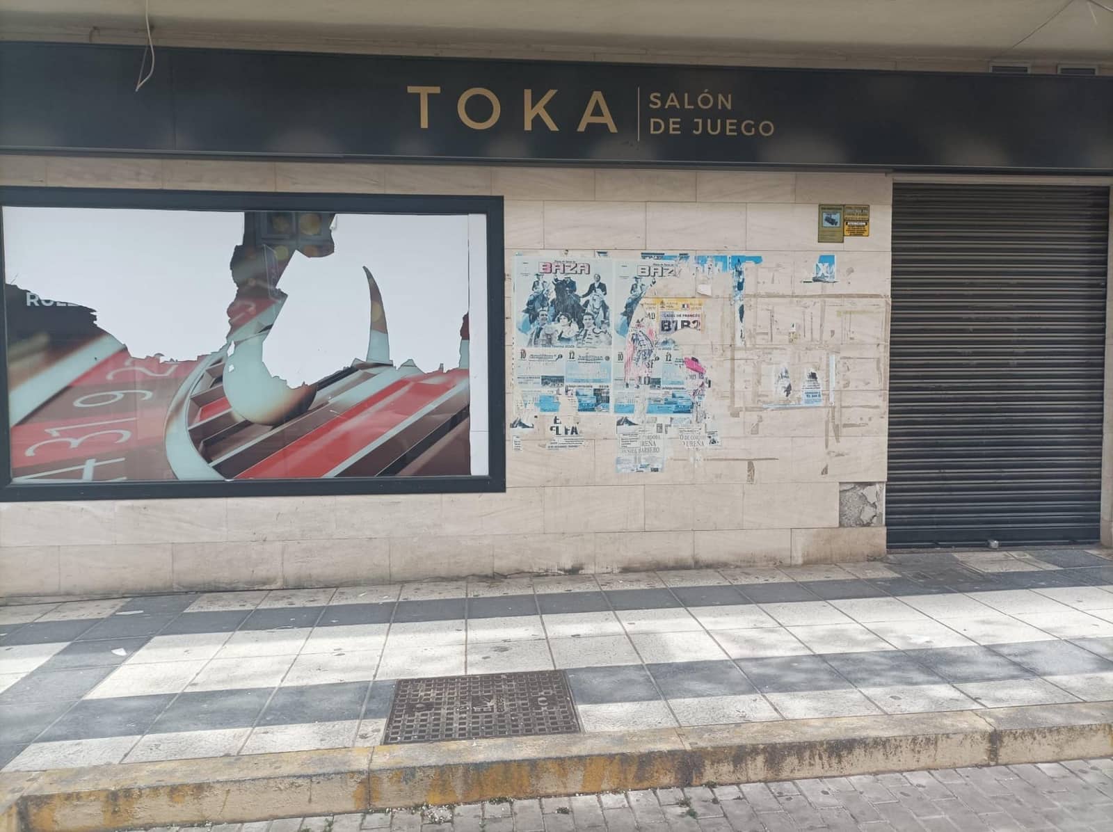 Local Commercial à louer à Guadix - 2 000 € (Ref: 8251552)