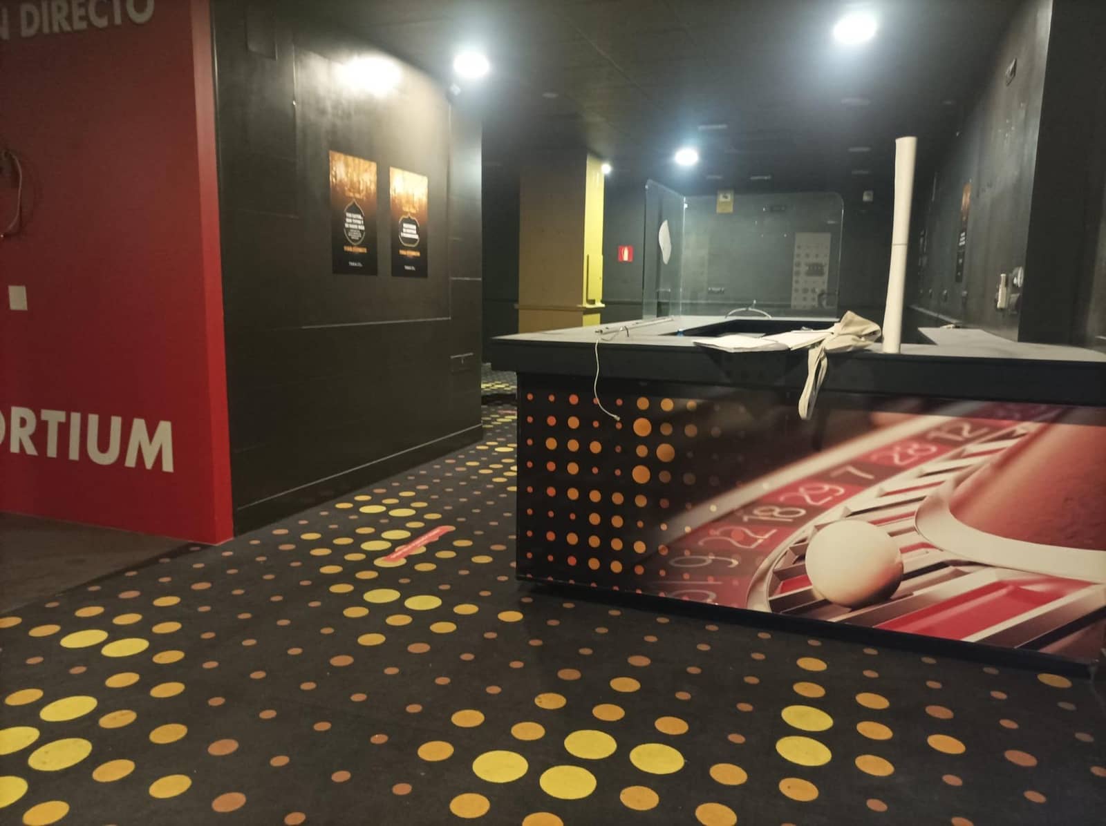 Local Commercial à louer à Guadix - 2 000 € (Ref: 8251552)