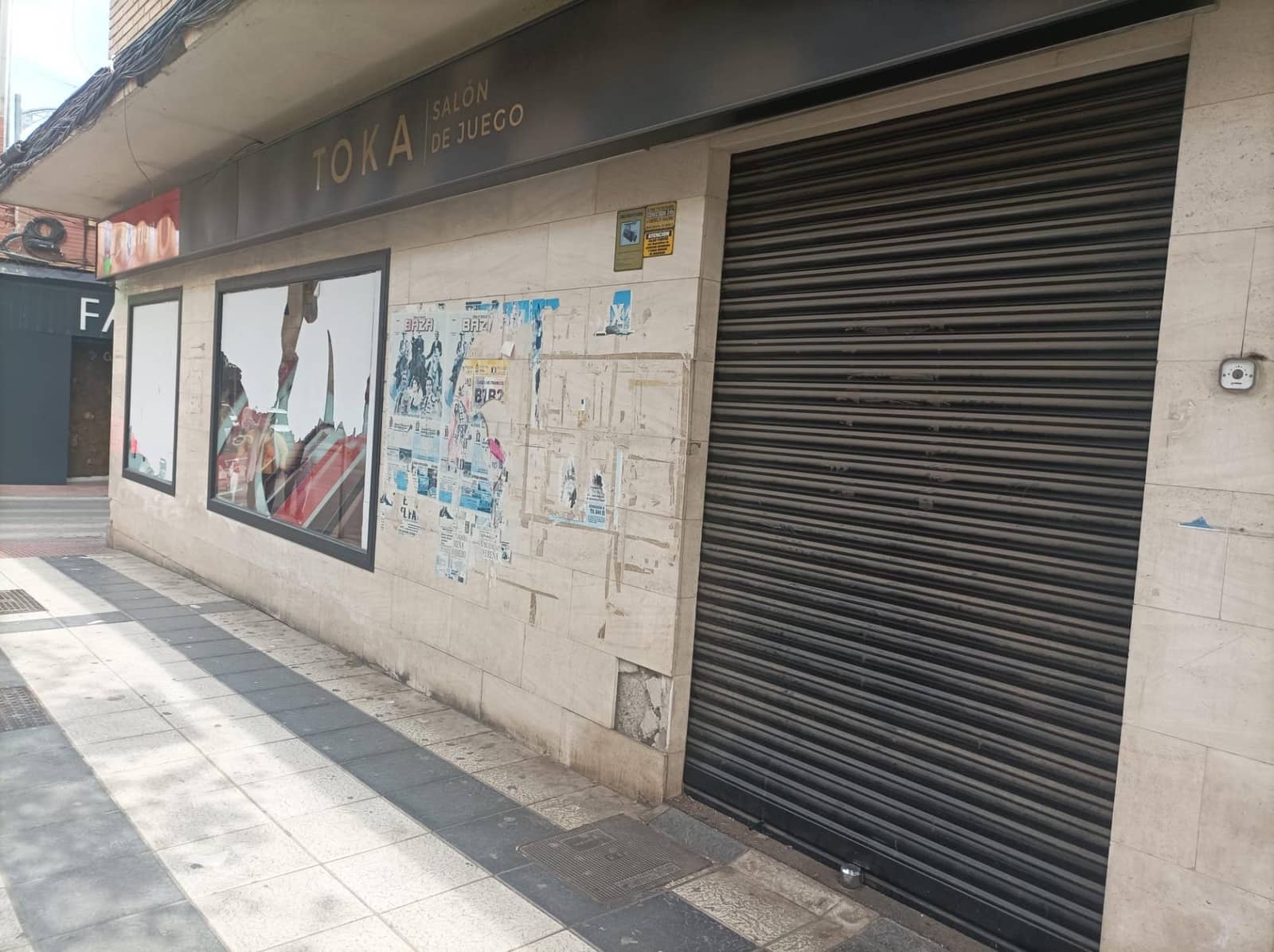 Local Commercial à louer à Guadix - 2 000 € (Ref: 8251552)