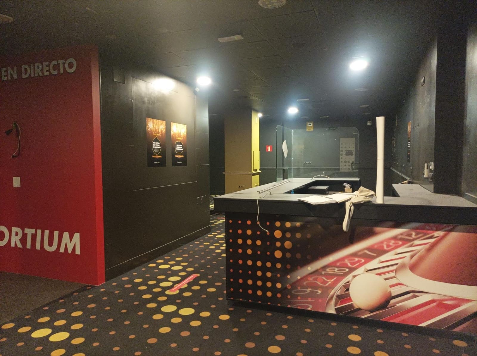 Local Commercial à louer à Guadix - 2 000 € (Ref: 8251552)