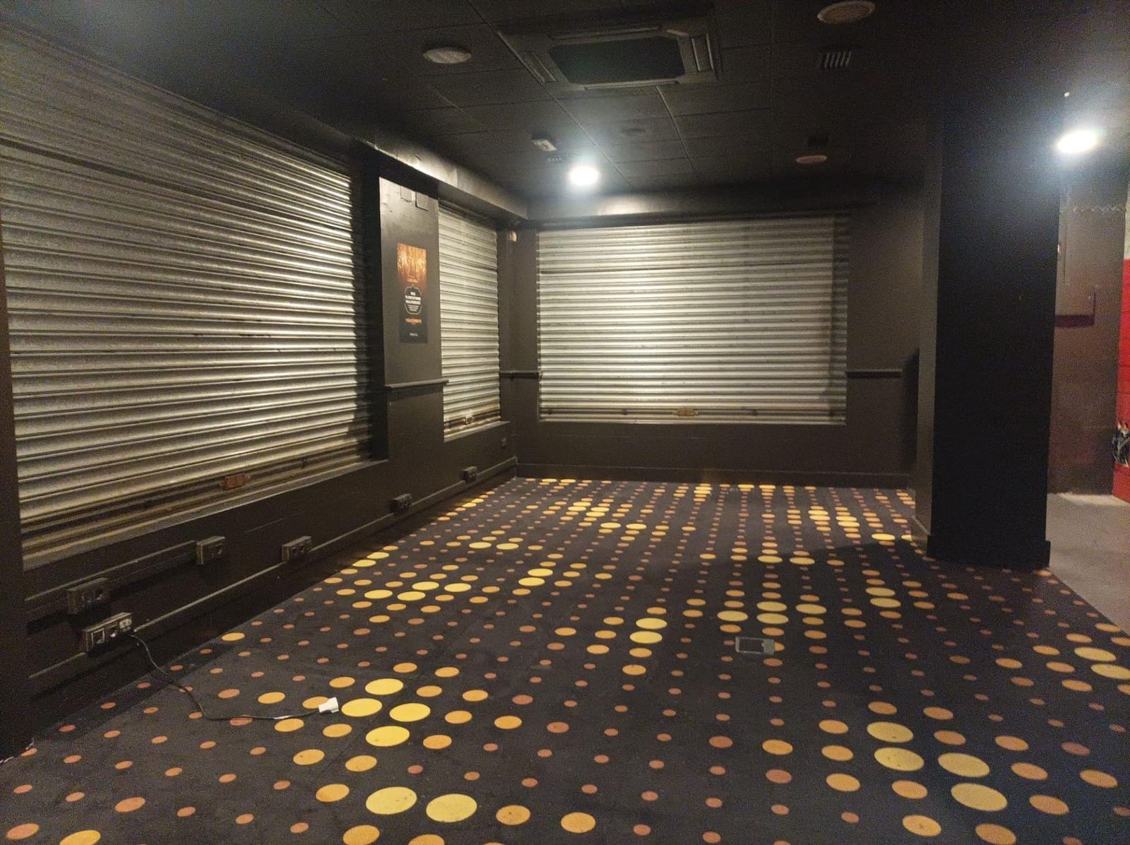 Local Commercial à louer à Guadix - 2 000 € (Ref: 8251552)