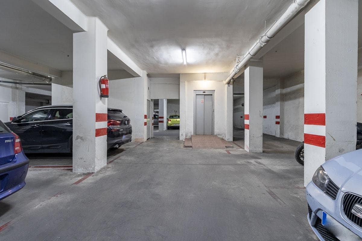 Garasje til salgs i Granada by - € 35 000 (Ref: 8300725)